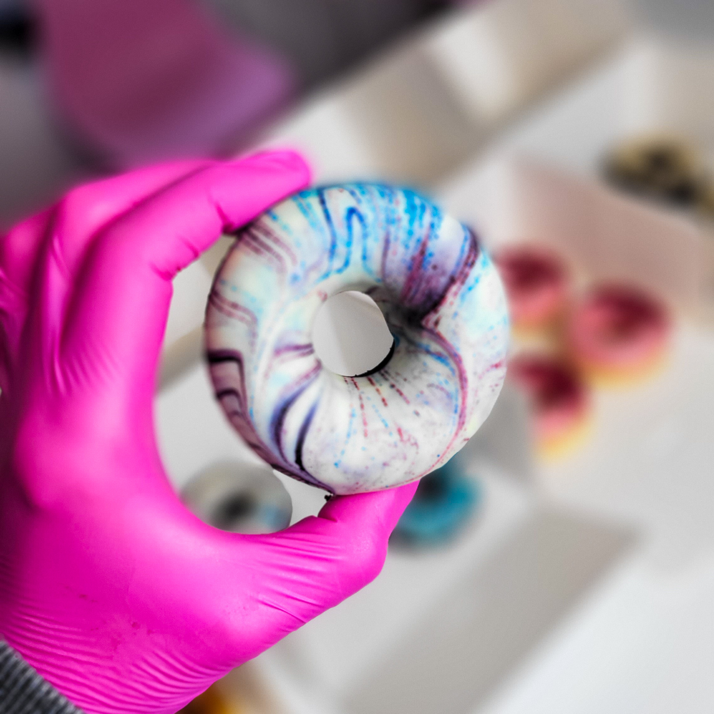 Gotowy udekorowany donut WypiekAna