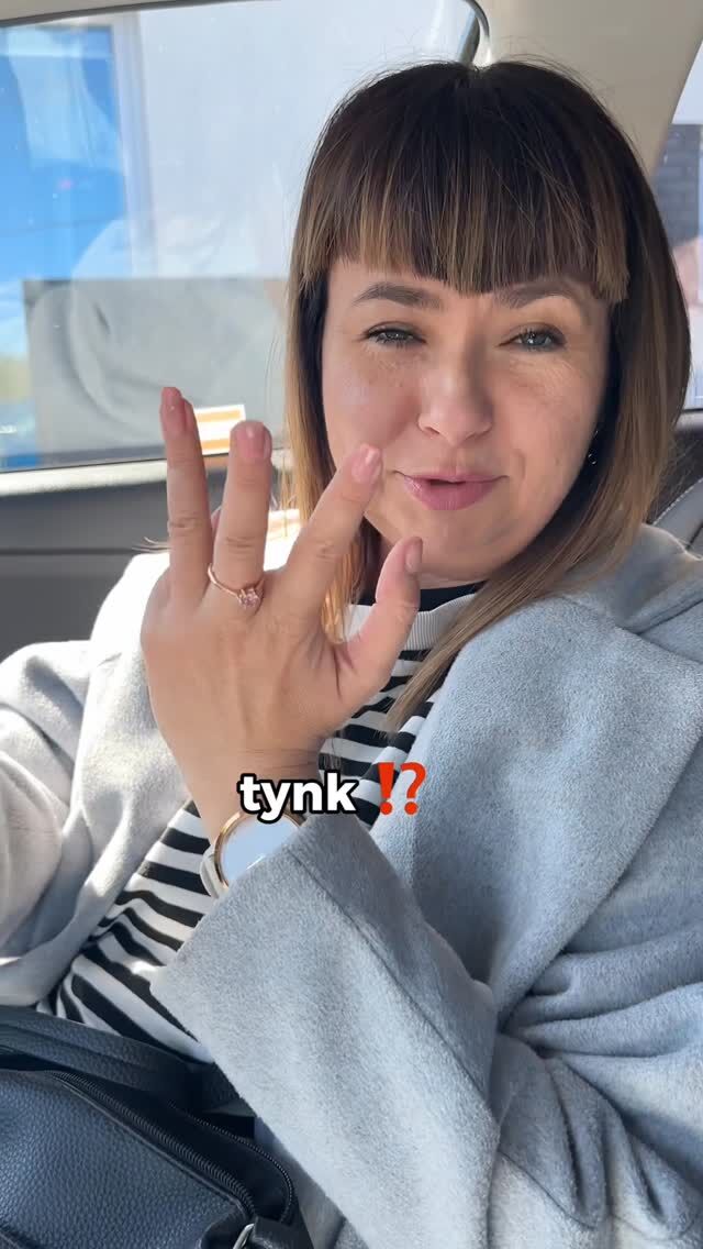 ⛔️ Myślisz, że zrobienie tortu to stres, chaos i nieprzespane noce?

Agata też tak myślała. A potem zrobiła swój pierwszy tort – od biszkoptu po dekorację – z naszym kursem.

Efekt? Tort, który wygląda jak z cukierni, a smakuje jeszcze lepiej.

❇️W kursie online „Jak zrobić idealny tort” znajdziesz:
📌Przejrzysty e-book z przepisem krok po kroku – od biszkoptu po dekorację
📌Film instruktażowy, gdzie Agata – totalna amatorka – robi swój pierwszy tort pod okiem Ani
📌E-book z wyceną tego konkretnego tortu – poznasz realne koszty i nauczysz się wyceniać swoje wypieki profesjonalnie
📌Checklistę i harmonogram pracy – unikniesz chaosu i zyskasz spokój w kuchni
📌Kurs online „Wycena tortu” – nauczysz się obliczać koszty, ustalać marżę i rozmawiać z klientem o cenie
📌Kartę do zamówień – gotowy szablon, który zbierze wszystkie ważne informacje od klienta
📌rozpiska ilości porcji w torcie 

uczysz się raz, a dobrze: 
✅ Wiesz dokładnie, ile miksować, jak schładzać i jak złożyć tort, który się nie rozjeżdża
✅ Działasz według sprawdzonego systemu, bez chaosu
✅ Widzisz efekty już po pierwszym torcie
✅ Oszczędzasz czas, nerwy i nie marnujesz składników
✅ Uczysz się krok po kroku, bez przeskakiwania etapów
✅ Otrzymujesz checklisty, harmonogramy i konkret – zero lania wody

Nasze kursantki mówią wprost: „W końcu wiem, co robię. W końcu wychodzi.”
I Ty też możesz tak powiedzieć – nawet jeśli robisz swój pierwszy tort w życiu.

👇🏼Skomentuj: 𝗧𝗢𝗥𝗧, żeby odebrać dostęp do KURSU ONLINE JAK ZROBIĆ IDEALNY TORT wraz z bonusami #cukiernictwo #tortyartystyczne #pracowniacukiernicza #mojewypieki #cukiernia #wypieki